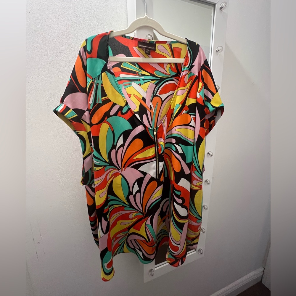 BOLD elements Multicolor Abstract Print V-Neck Top